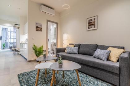 Zeus 16 (Plenty apartments)