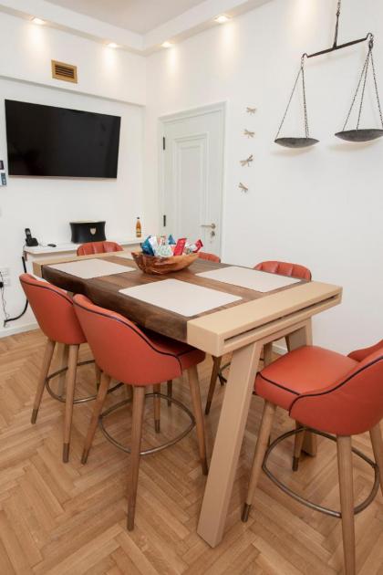 Luxurious apartment near Syntagma Square - image 5