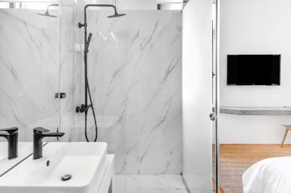 Art Pantheon - Suites & Apartments - image 13