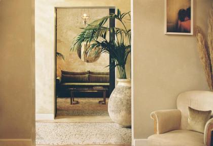 Shila Athens - image 16