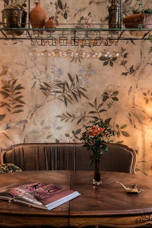 Shila Athens - image 6