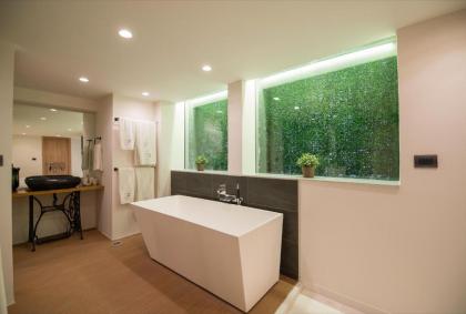 Azelia Suites - Acropolis View - image 13