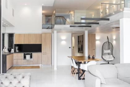 Azelia Suites - Acropolis View - image 2