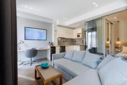 AtHENS PHOS  Brand New Loft in historical center Athens 