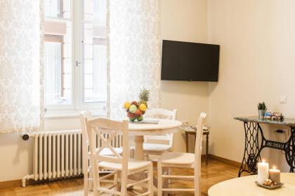Plaka City Centre Studio - image 11
