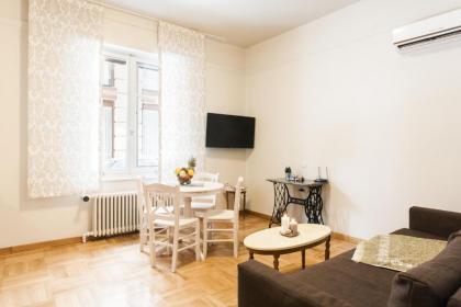 Plaka City Centre Studio - image 14