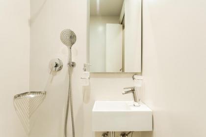 Plaka City Centre Studio - image 4