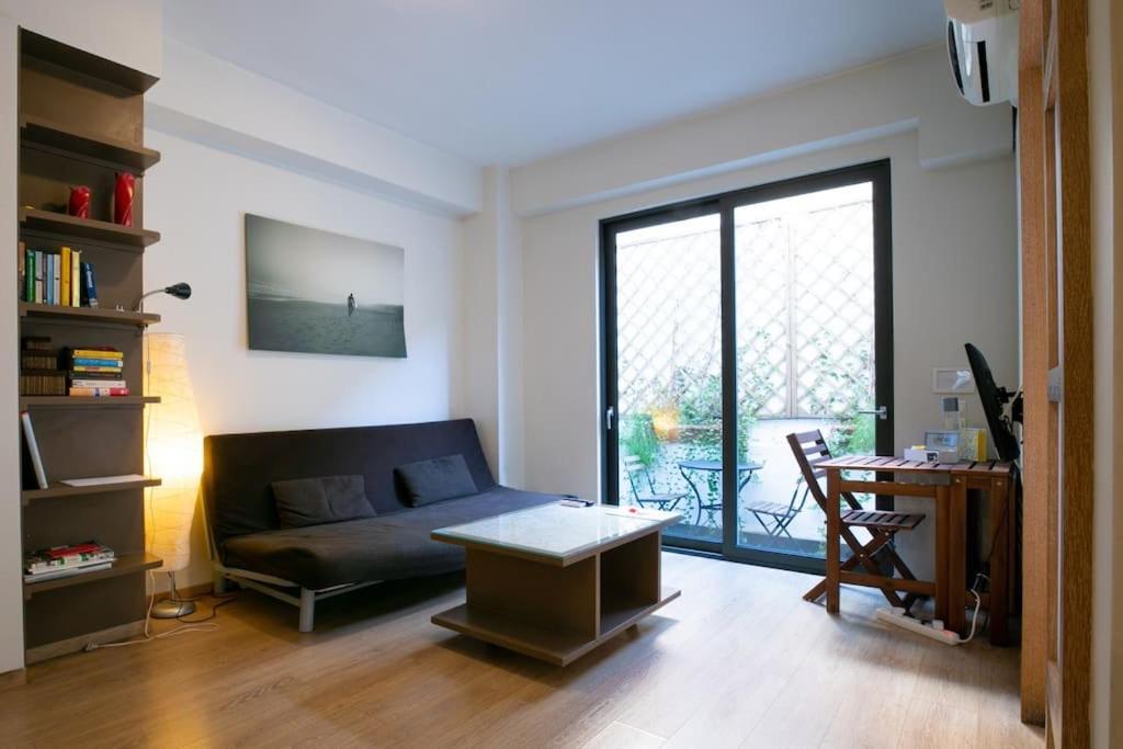 Plaka's quality studio - main image