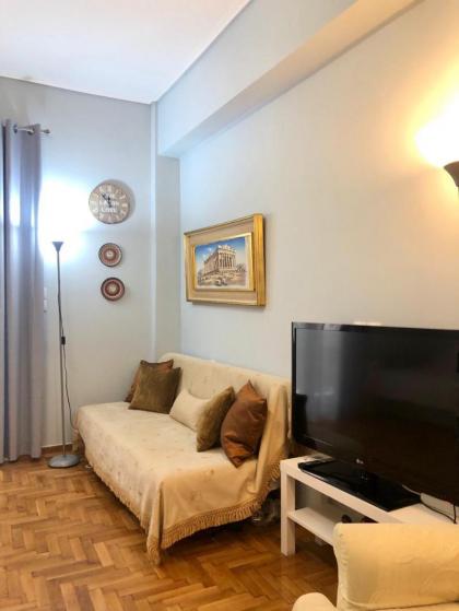 Koukaki Acropolis Apt Great Location - image 19
