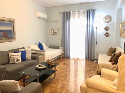 Koukaki Acropolis Apt Great Location - image 20