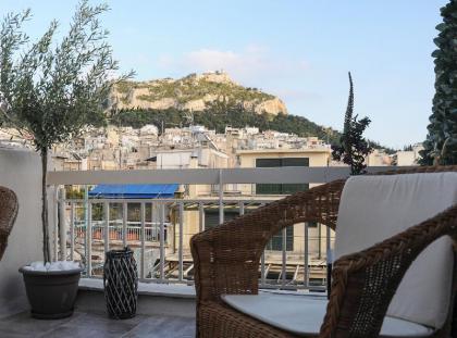 top of the city Central studio with Acropolis View