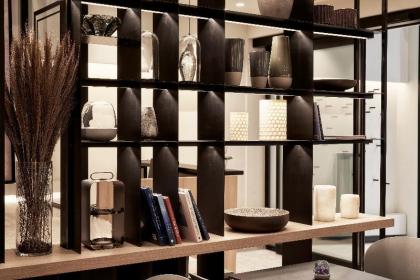 Urban Frame Hotel - image 2