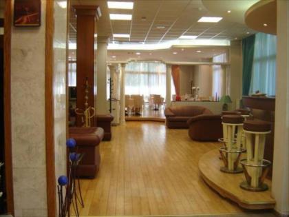 Park Hotel - image 3