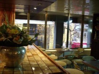 Claridge Hotel - image 4