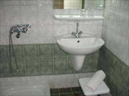 Claridge Hotel - image 5