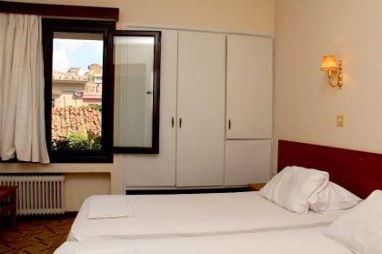 Nefeli Hotel - image 4