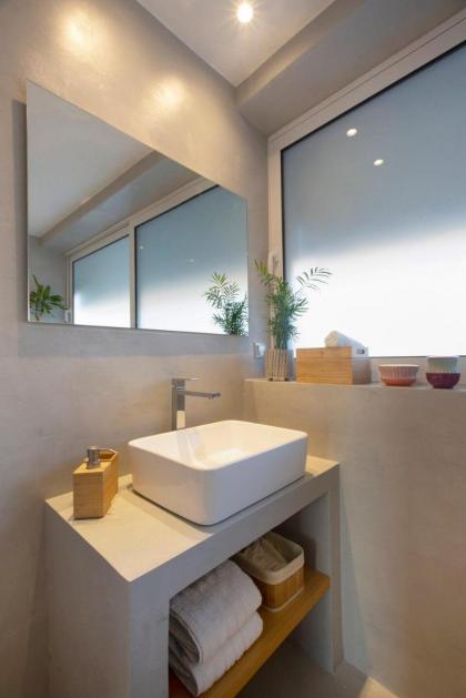 Stunning Acropolis view apartment - image 13