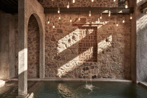 Asomaton - main image