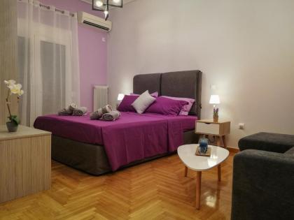 Elegant & Modern Apartment In The Heart Of Athens - image 4