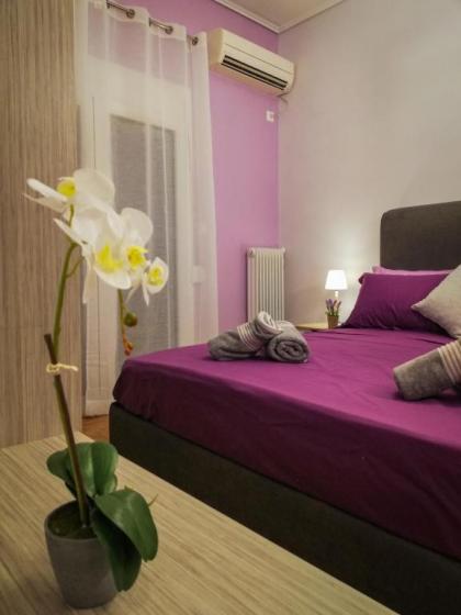 Elegant & Modern Apartment In The Heart Of Athens - image 5