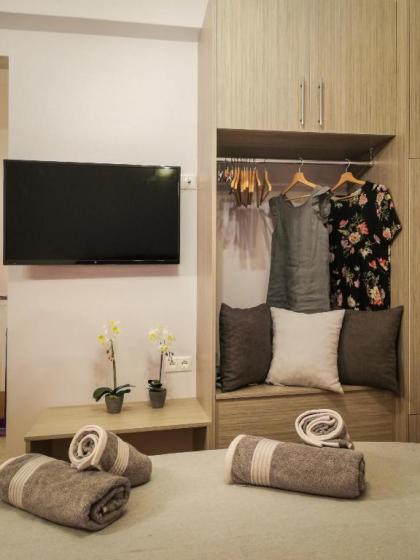 Elegant & Modern Apartment In The Heart Of Athens - image 7