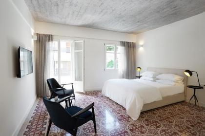 Plues Suites Athens / A - image 14