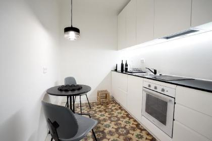 Plues Suites Athens / A - image 17