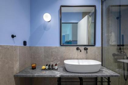 Acro Urban Suites - image 7