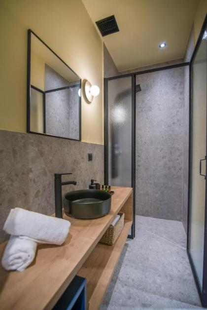 Metis Urbane Living Spaces - image 18