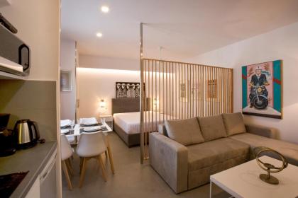 SYNATHENS APARTMENTS & STUDIOS