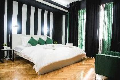 Home  Harmonia Suite * Ermou str*