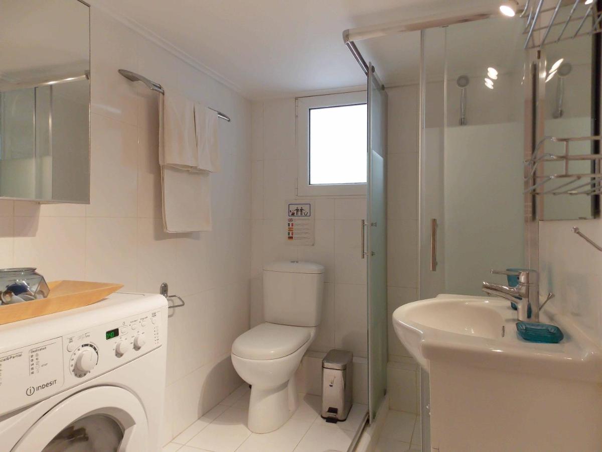 Cozy Plaka Apartment - image 6