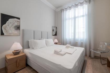 Historic Plaka's Deluxe Apartment - image 3