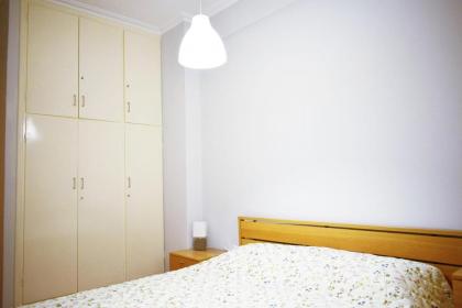 Stylish apt in the Historic heart of the city - image 12