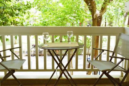Stylish apt in the Historic heart of the city - image 16