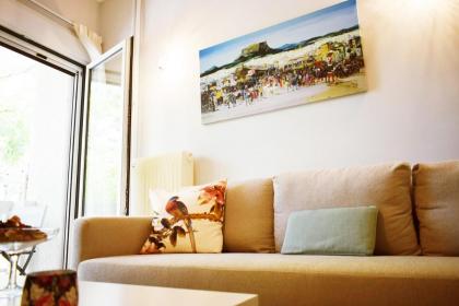 Stylish apt in the Historic heart of the city - image 6