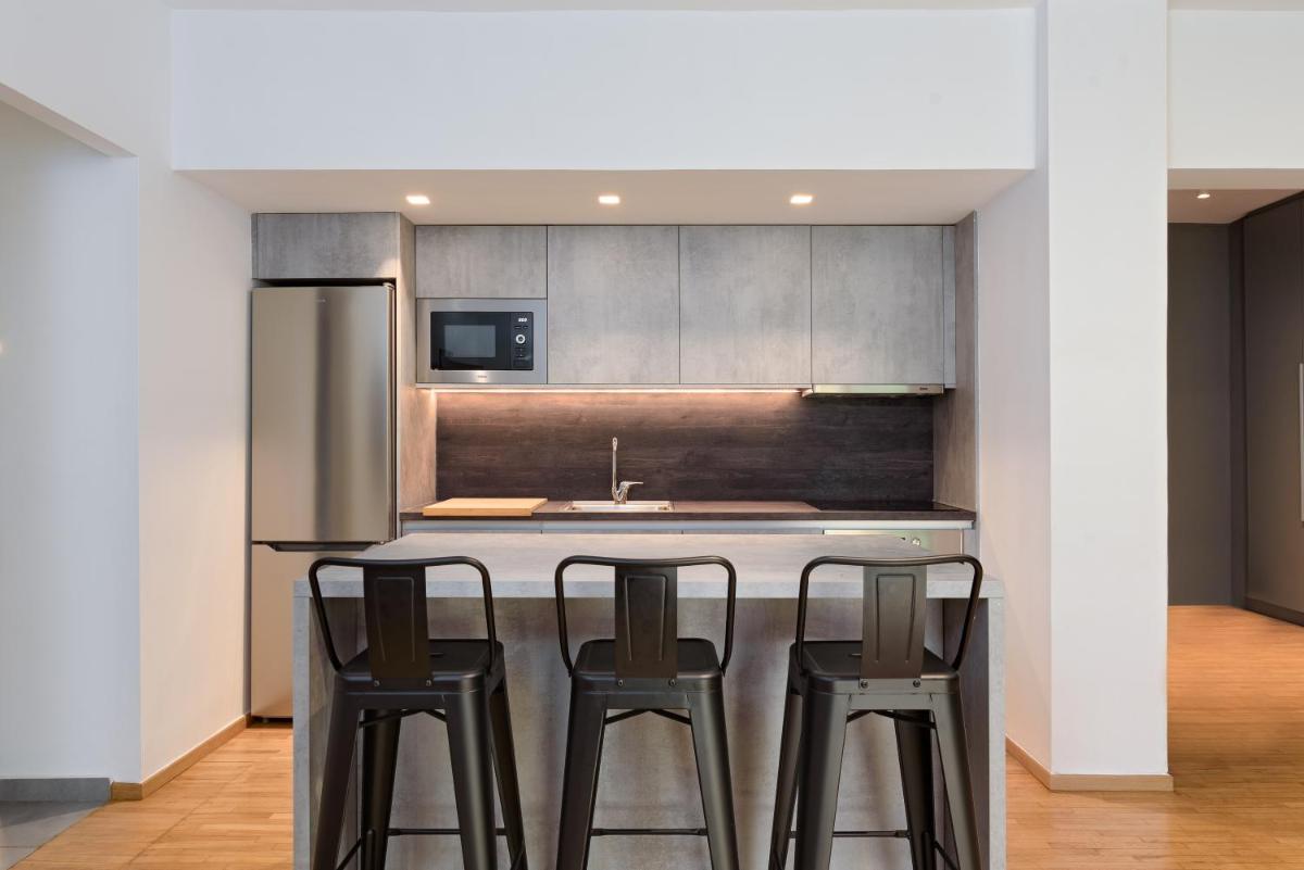 Athenian Stylish Living - image 6