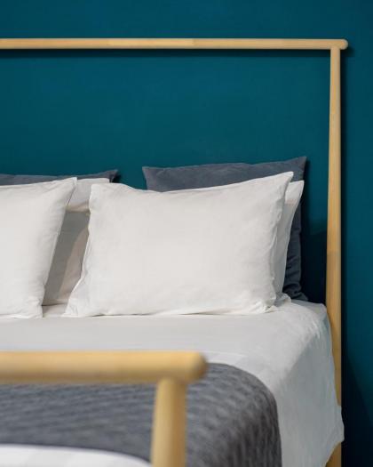 Athenian Stylish Living - image 7