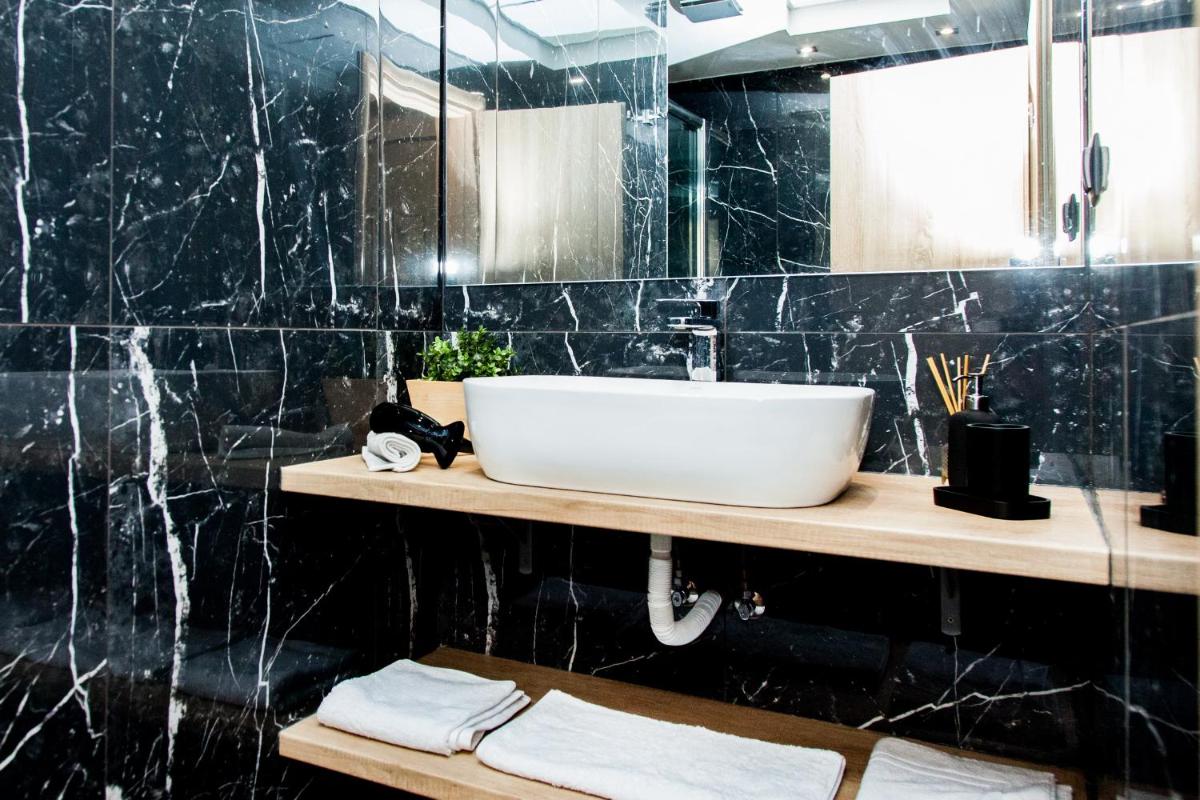 Contemporary & Chic in Central Athens near cultural sites - image 5