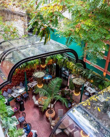 Snob Athens - image 2
