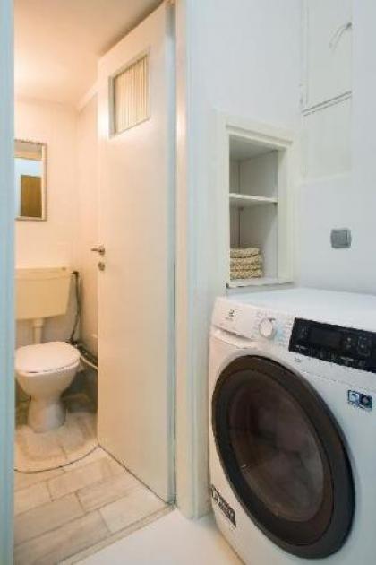 Athenalux Apartment Modern - image 15