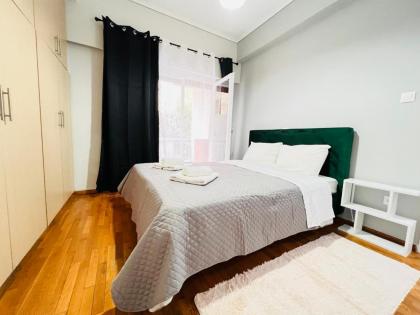 Acropolis Select Flat