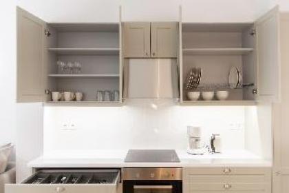Classy Chic Design Apartment At Acropolis - image 4