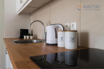 Anivia Apartments Airport by Airstay - image 7