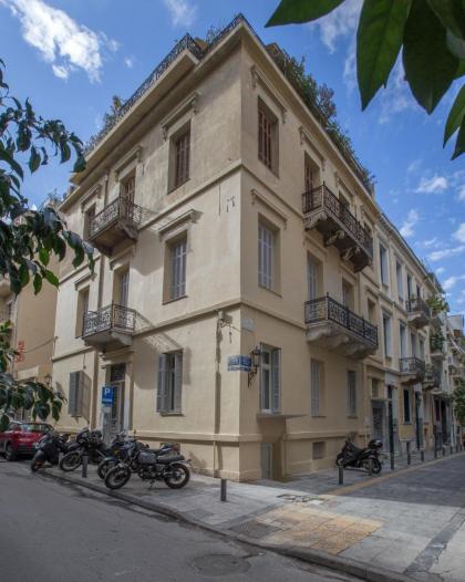 Sophisticated apartment in Syntagma by GHH Athens 