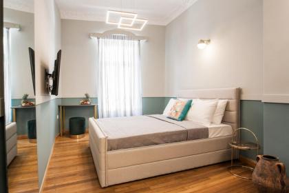 Step One | Luxury Suites right in the heart of Acropolis next to metro station - image 10