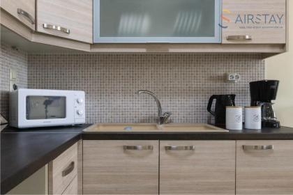 Thresh Apartments Airport by Airstay - image 11