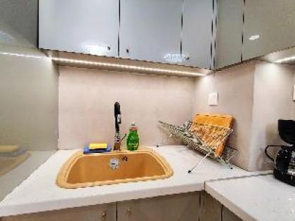 WSD Brand New Cozy 2BD with Balcony near Acropolis - image 11