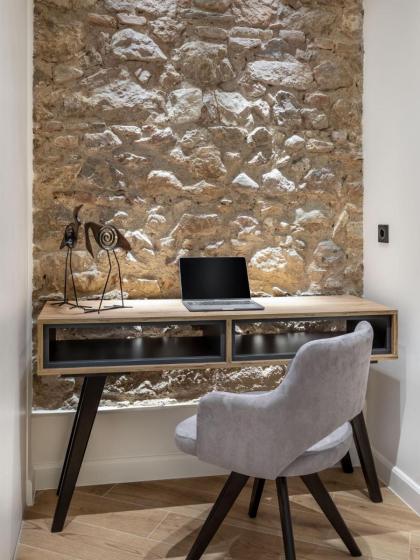 J&A Luxury Residence - image 15