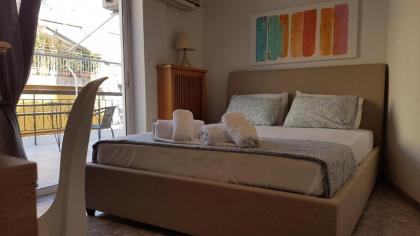 Maisonaitte-Athens Center 4 BD 2 BATH